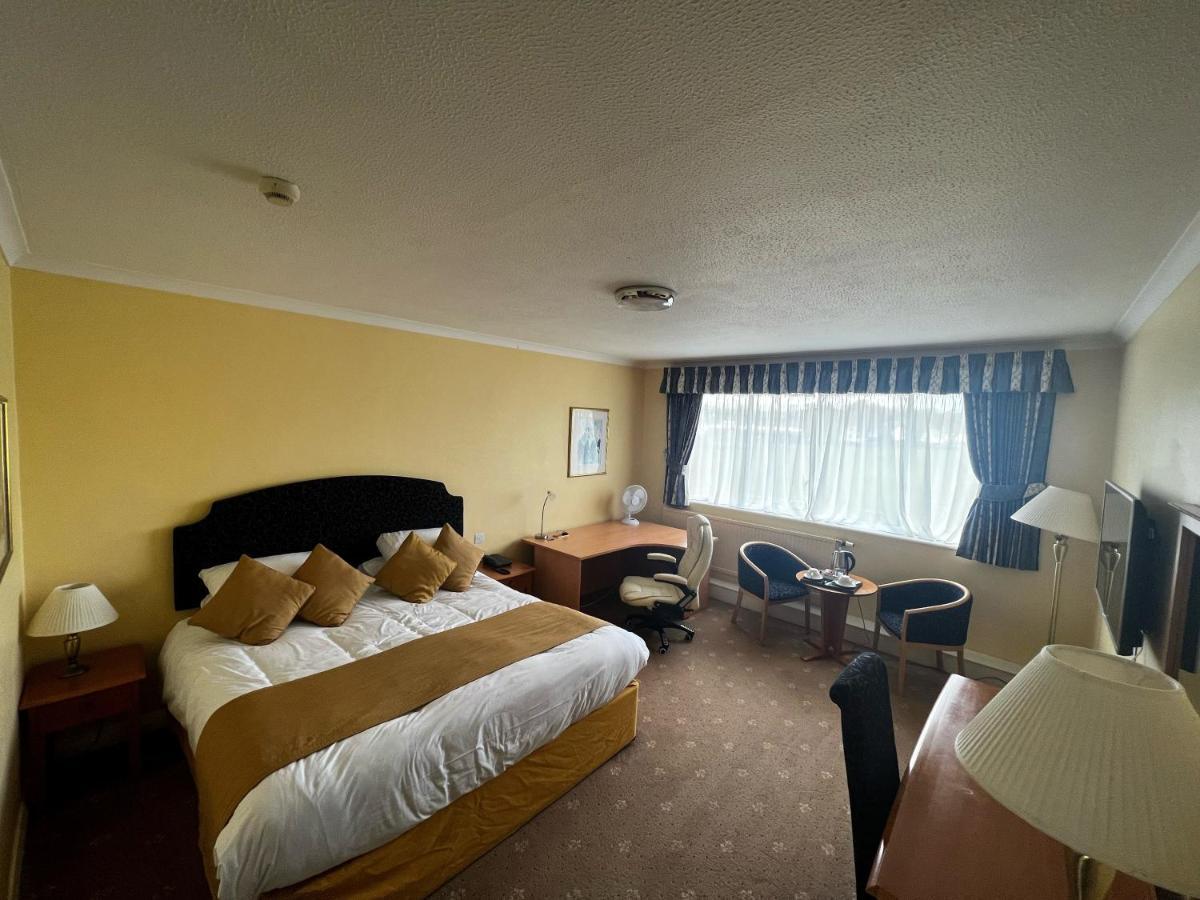 Отель Lounge & Venue Тивертон