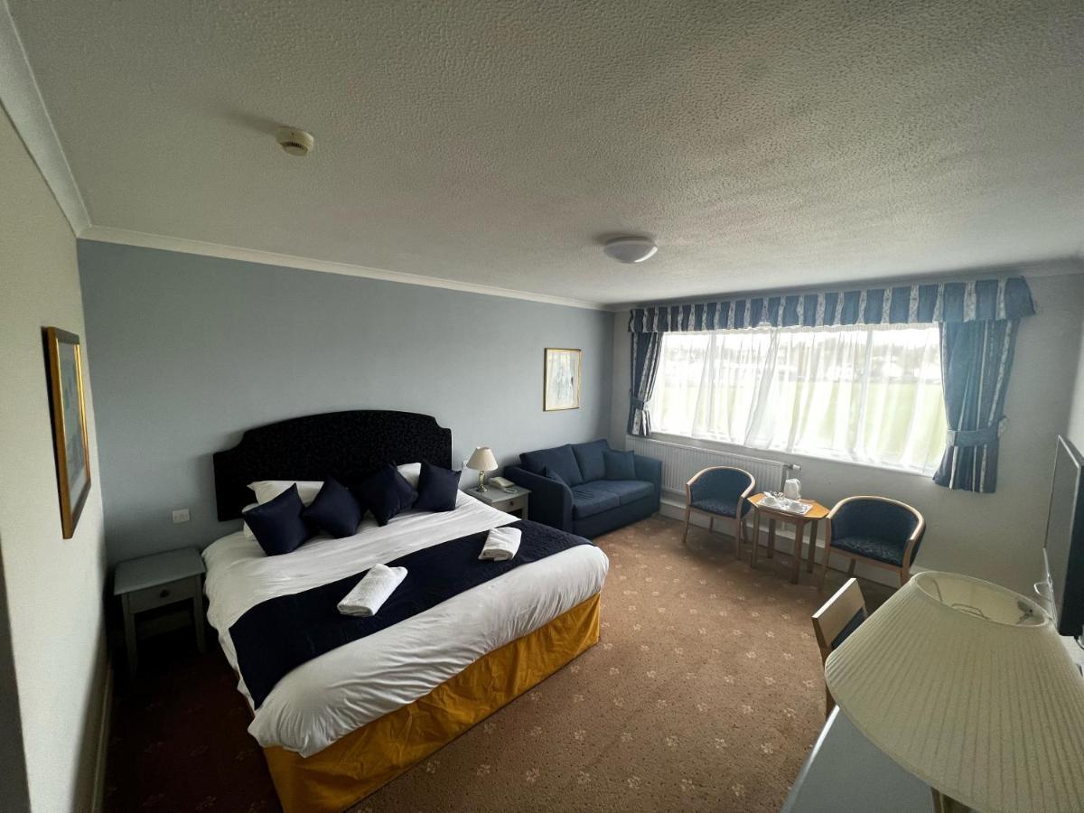 Отель Lounge & Venue 3*