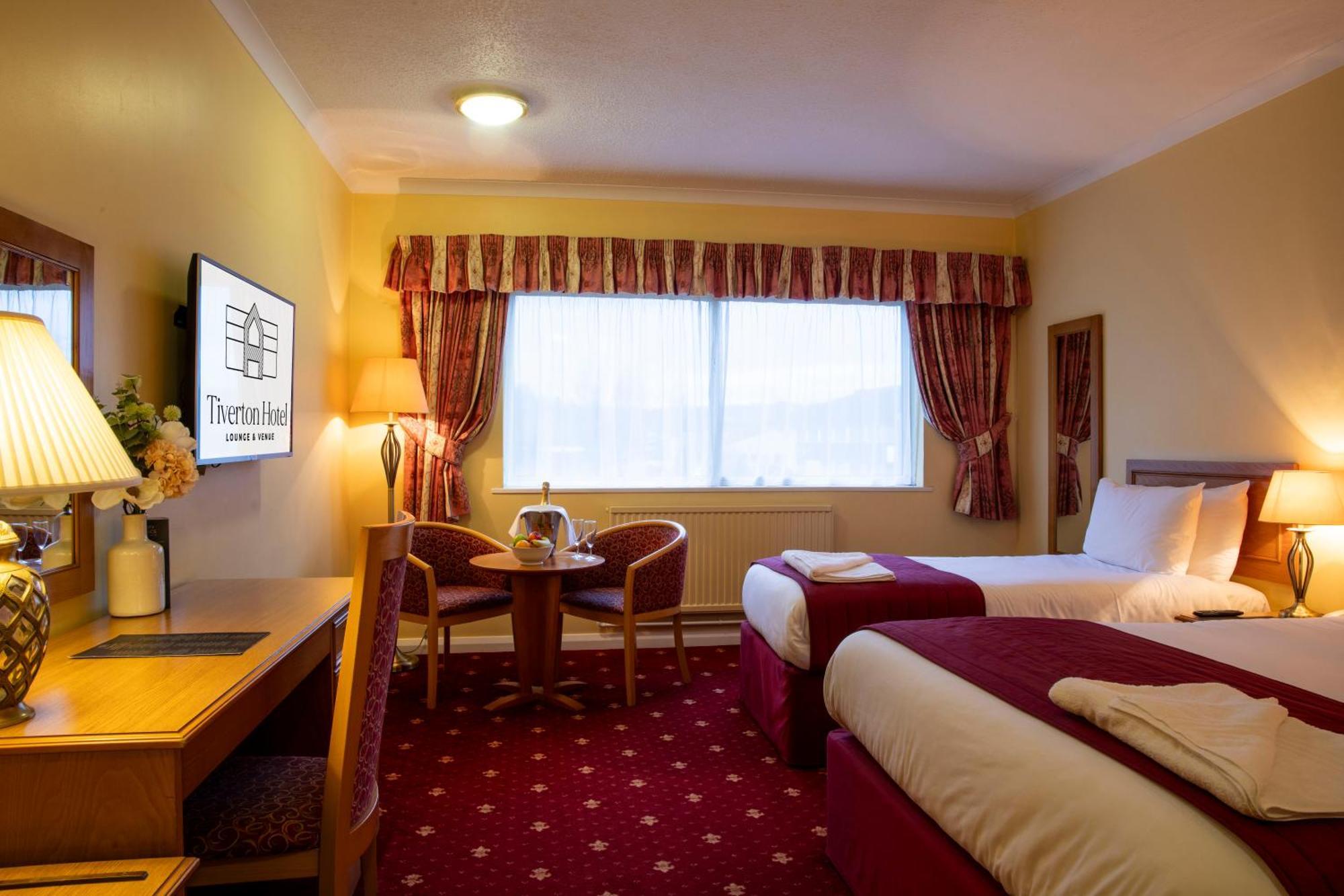 Lounge & Venue Hotel